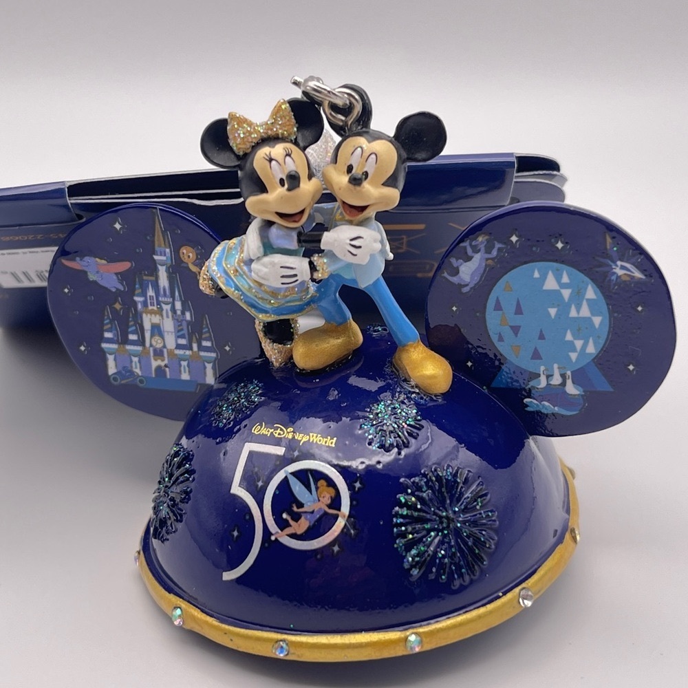 Disney World’s 50th Anniversary Mickey and Minnie Mouse LightUp Ear Hat Ornament